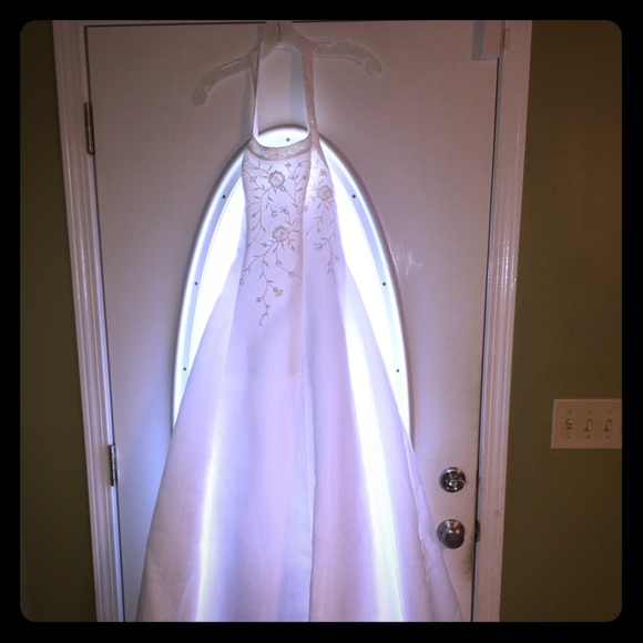 New Halter top wedding dress size 4 - Picture 1 of 8
